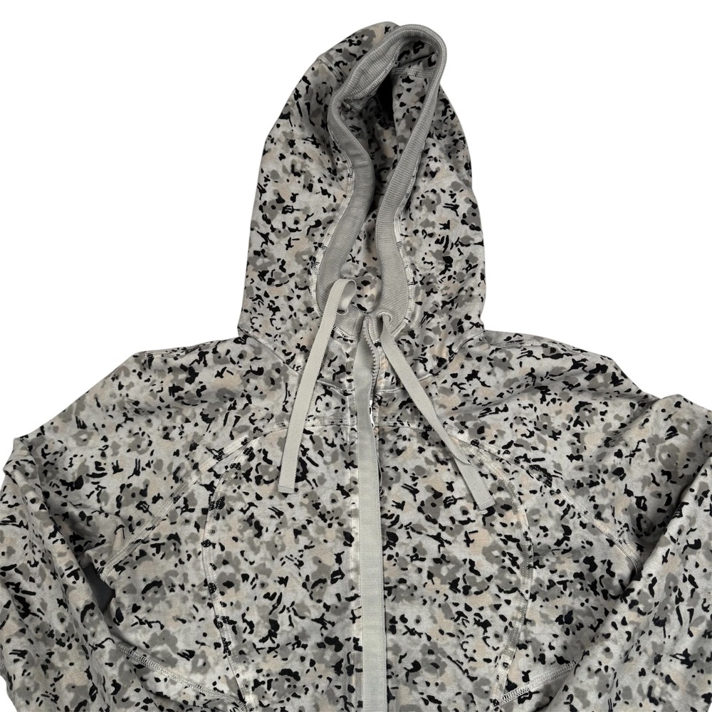 Lululemon After Asana Hoodie Not So Petite‎ Fleur Silver Spoon Womens 8 Gray